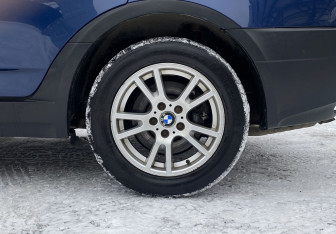 Подержанный автомобиль BMW X3 2004 года (16 фото)