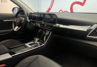 Подержанный автомобиль Kia Seltos 2023 года (7 фото)