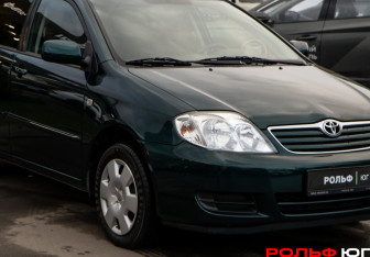Подержанный автомобиль Toyota Corolla Sedan 2006 года (18 фото)