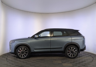 Подержанный автомобиль Jaecoo J7 2024 года (8 фото)