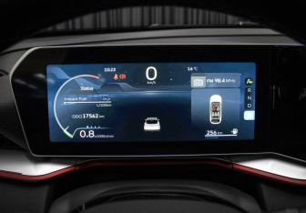 Подержанный автомобиль Geely Coolray 2024 года (12 фото)