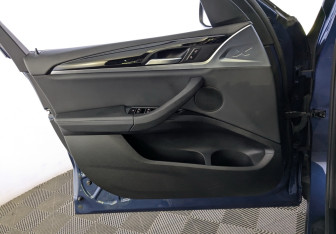 Подержанный автомобиль BMW X3 2020 года (21 фото)