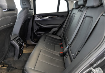 Подержанный автомобиль BMW X4 2021 года (18 фото)