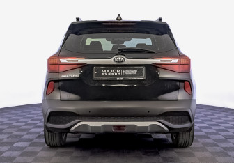 Подержанный автомобиль Kia Seltos 2021 года (6 фото)