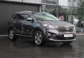 Подержанный автомобиль Kia Sorento 2019 года (3 фото)