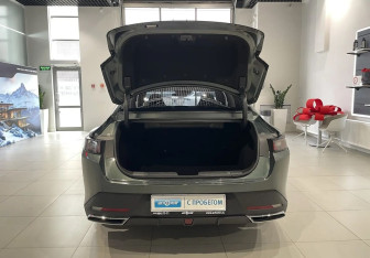 Подержанный автомобиль Changan Lamore 2024 года (7 фото)