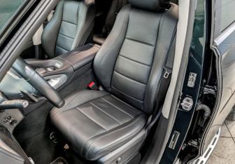Подержанный автомобиль Mercedes-Benz GLE 2021 года (19 фото)