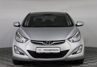 Подержанный автомобиль Hyundai Elantra Sedan 2015 года (2 фото)