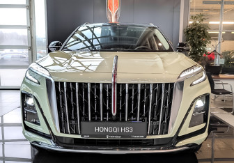 Новый Hongqi HS3 2025 (3 фото)