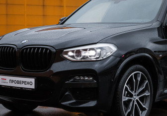 Подержанный автомобиль BMW X3 2020 года (17 фото)