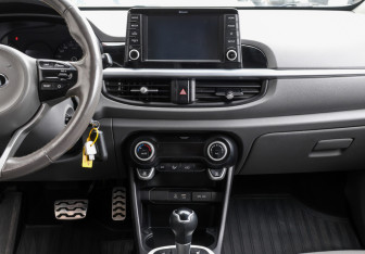 Подержанный автомобиль Kia Picanto 2018 года (14 фото)