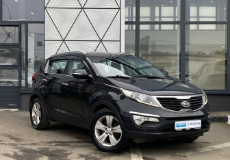 Подержанный автомобиль Kia Sportage 2011 года (3 фото)