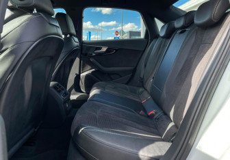 Подержанный автомобиль Audi A4 Sedan 2016 года (10 фото)