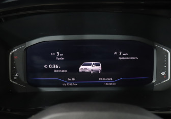 Подержанный автомобиль Volkswagen Multivan 2020 года (11 фото)