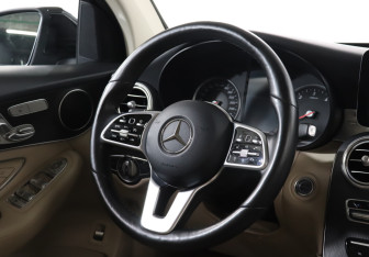 Подержанный автомобиль Mercedes-Benz GLC Coupe 2021 года (15 фото)