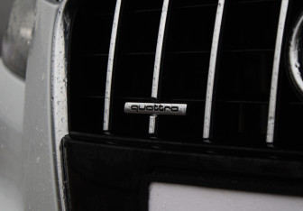 Подержанный автомобиль Audi Q7 2014 года (20 фото)