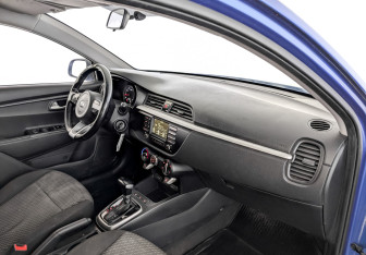 Подержанный автомобиль Kia Rio Hatchback 2019 года (11 фото)