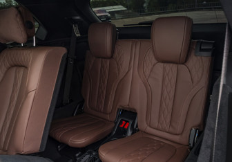 Подержанный автомобиль BMW X5 2022 года (17 фото)