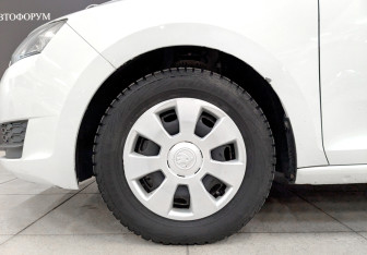Подержанный автомобиль Skoda Rapid Liftback 2019 года (19 фото)