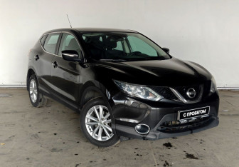 Подержанный автомобиль Nissan Qashqai 2014 года (3 фото)