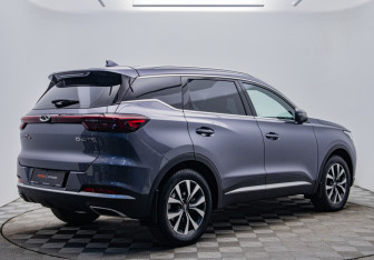 Подержанный автомобиль Chery Tiggo 7 Pro 2022 года (5 фото)