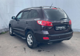 Подержанный автомобиль Hyundai Santa Fe 2009 года (6 фото)