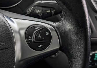 Подержанный автомобиль Ford Kuga 2016 года (28 фото)