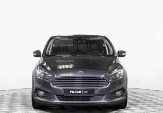 Подержанный автомобиль Ford S-MAX 2017 года (2 фото)
