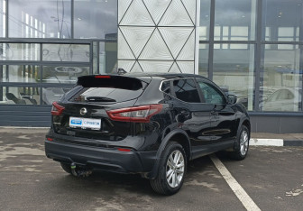 Подержанный автомобиль Nissan Qashqai 2021 года (5 фото)