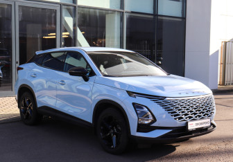 Подержанный автомобиль Omoda C5 2023 года (3 фото)