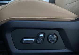 Подержанный автомобиль Jetour T2 2024 года (24 фото)