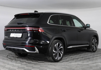 Подержанный автомобиль Geely Monjaro 2023 года (5 фото)