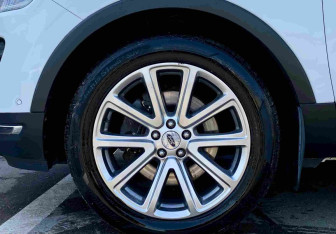 Подержанный автомобиль Ford Explorer 2018 года (4 фото)