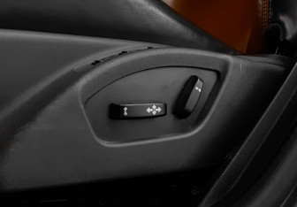 Подержанный автомобиль Volvo S60 2014 года (16 фото)