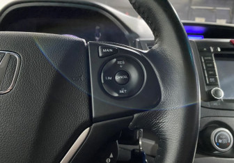 Подержанный автомобиль Honda CR-V 2014 года (16 фото)