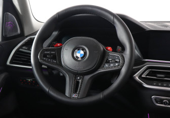 Подержанный автомобиль BMW X5 2020 года (15 фото)