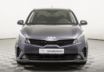 Подержанный автомобиль Kia Rio Sedan 2022 года (2 фото)