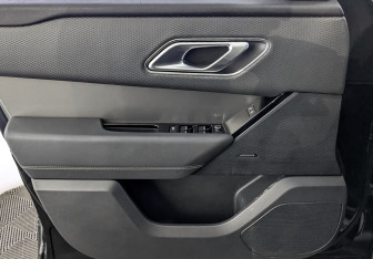 Подержанный автомобиль Land Rover Range Rover Velar 2020 года (19 фото)