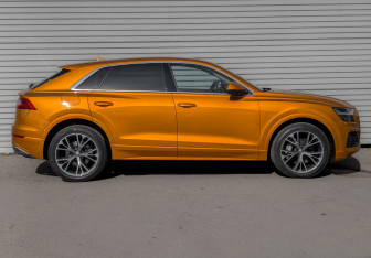 Подержанный автомобиль Audi Q8 2019 года (4 фото)