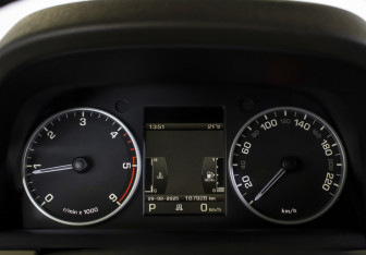 Подержанный автомобиль Land Rover Discovery 2009 года (11 фото)