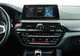 Подержанный автомобиль BMW M5 Sedan 2018 года (16 фото)