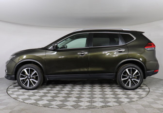 Подержанный автомобиль Nissan X-Trail 2019 года (8 фото)