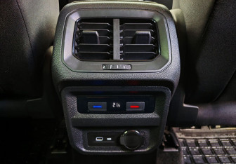 Подержанный автомобиль Volkswagen Tiguan 2021 года (14 фото)