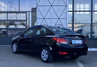 Подержанный автомобиль Hyundai Solaris Sedan 2016 года (7 фото)