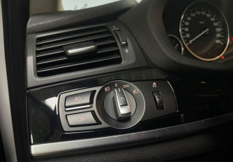 Подержанный автомобиль BMW X3 2015 года (20 фото)