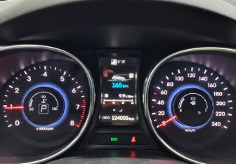 Подержанный автомобиль Hyundai Santa Fe 2013 года (13 фото)