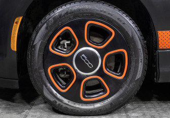 Подержанный автомобиль Fiat 500 Hatchback 2017 года (26 фото)