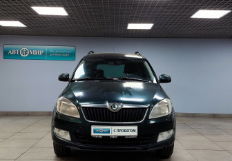Подержанный автомобиль Skoda Roomster 2011 года (2 фото)