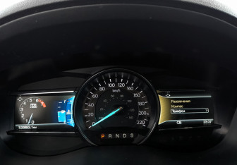 Подержанный автомобиль Ford Explorer 2018 года (16 фото)