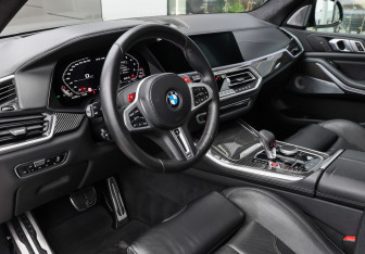 Подержанный автомобиль BMW X5 M 2020 года (16 фото)